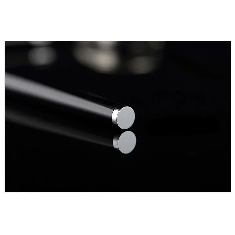 Classic Black and Silver Fountain Pen With 0.5mm Iridium Nib