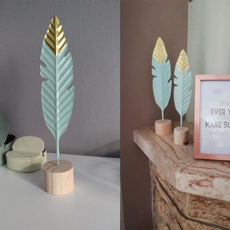 Modern Feather Wooden Figurines